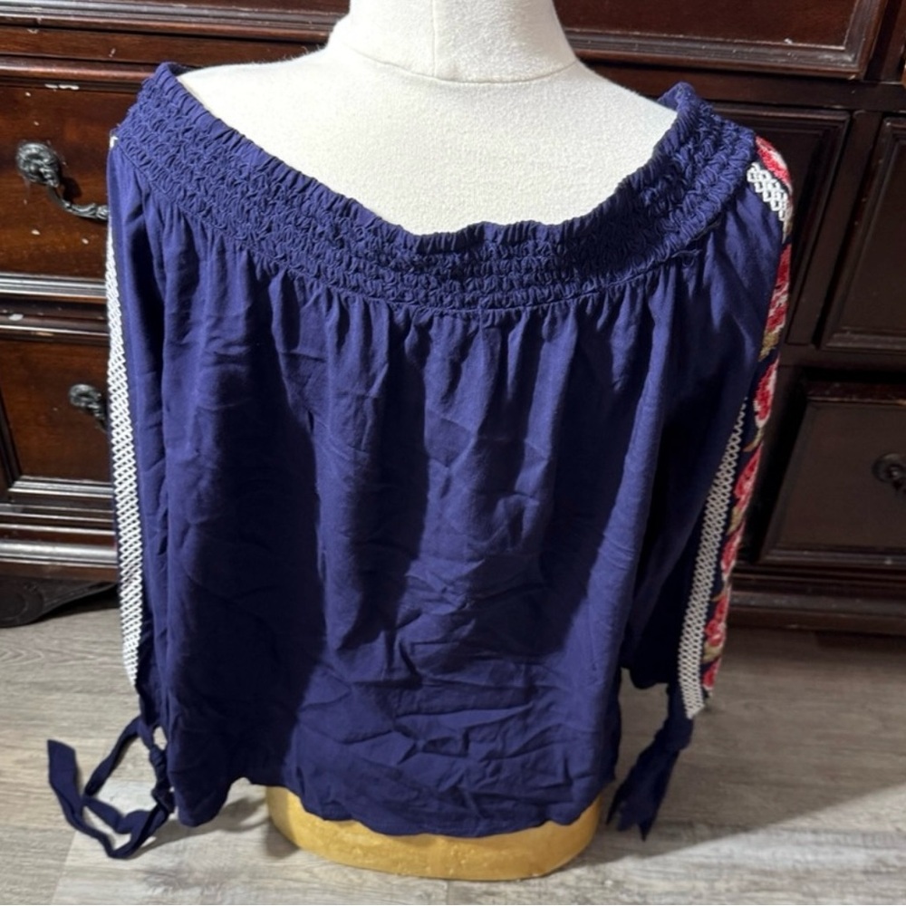 Solitaire Navy Blue Floral Embroidered Women's Top M - Picture 10 of 12